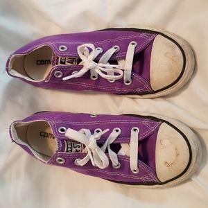 Purple converses